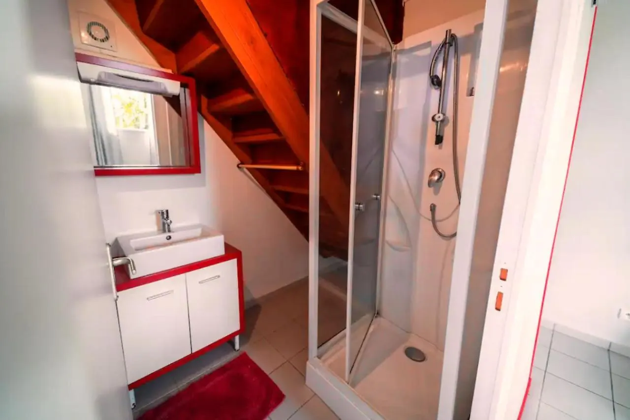 Holiday home Maison Charmante A Sainte-Anne Avec Piscine Partagee. Guadeloupe