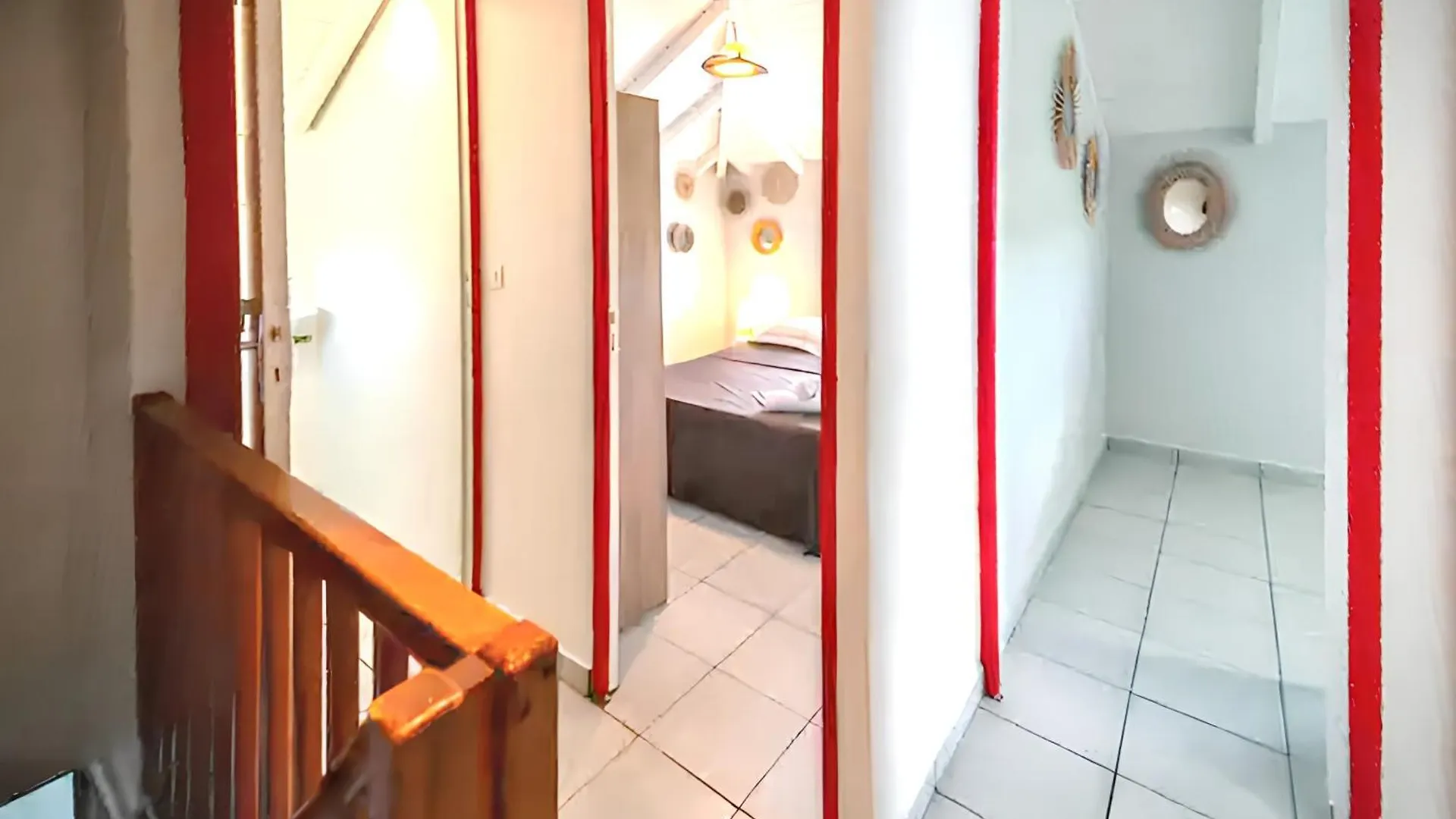 Holiday home Maison Charmante A Sainte-Anne Avec Piscine Partagee.