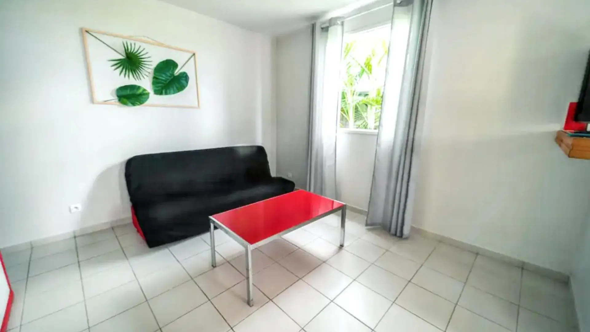 Maison Charmante A Sainte-Anne Avec Piscine Partagee.