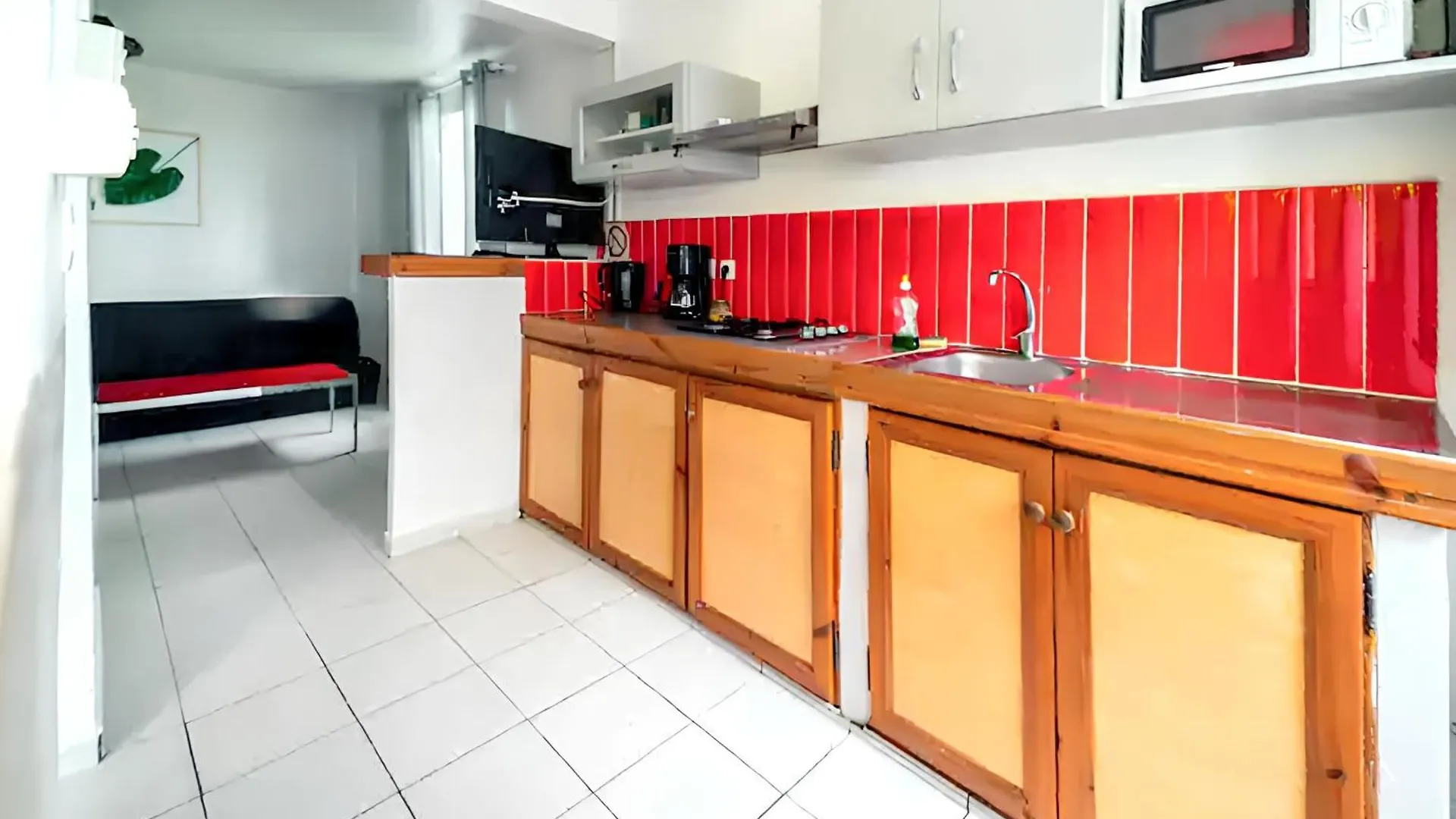 Maison Charmante A Sainte-Anne Avec Piscine Partagee. Guadeloupe